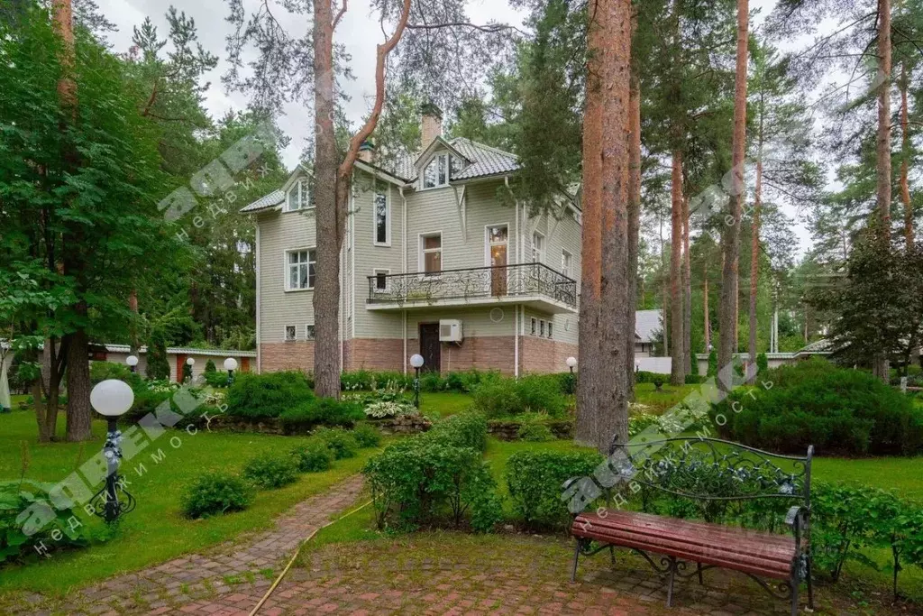 Коттедж в Ленинградская область, Всеволожск ул. Коммуны, 131 (285 м) - Фото 1