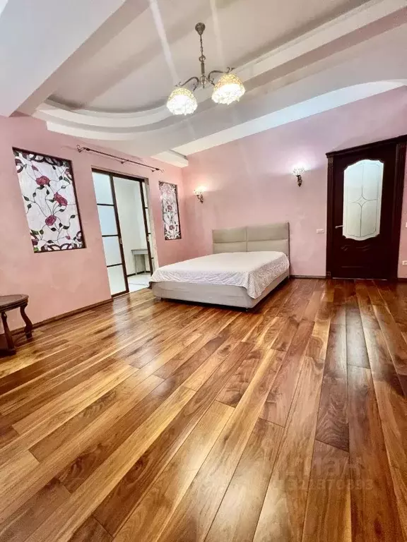 4-к кв. Краснодарский край, Сочи Центральный мкр, ул. Орджоникидзе, 30 ... - Фото 1