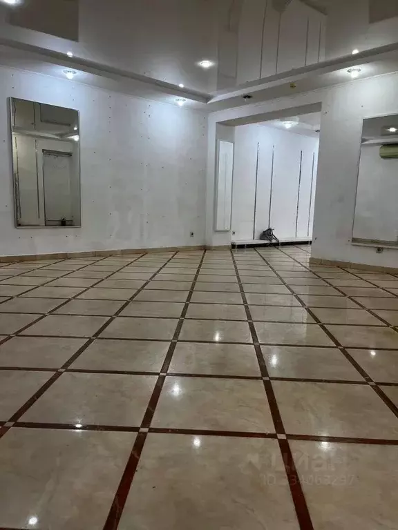 Помещение свободного назначения в Краснодарский край, Туапсе ул. ... - Фото 1