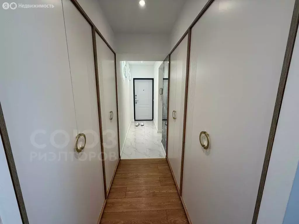 3-комнатная квартира: Волгоград, Краснознаменская улица, 8 (90 м) - Фото 1