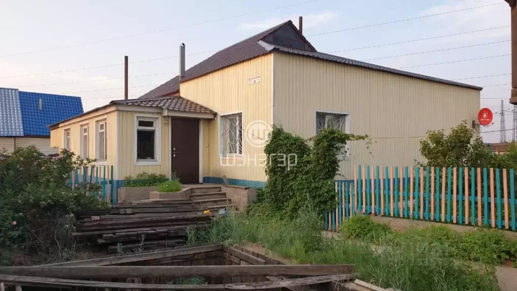 Дом в Бурятия, Улан-Удэ ул. Денисова (100.0 м) - Фото 1