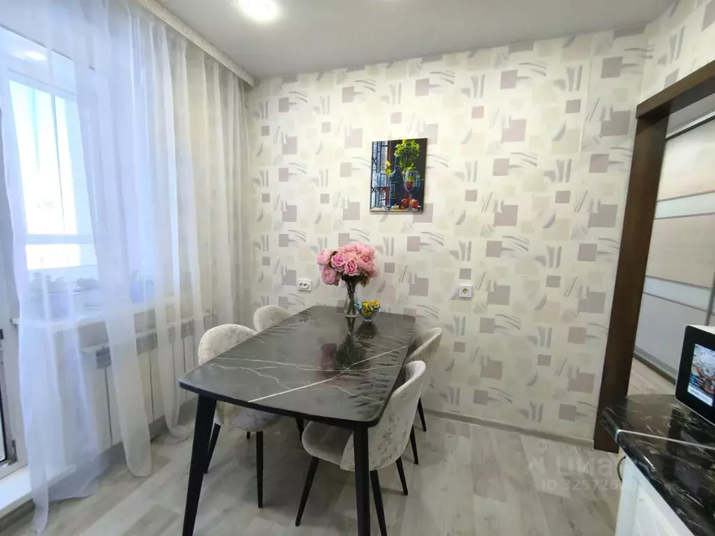 3-к кв. Омская область, Омск ул. Рокоссовского, 12 (67.7 м) - Фото 2