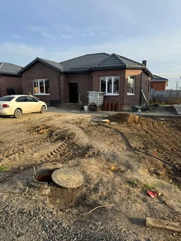 Дом в Ростовская область, Мясниковский район, с. Большие Салы  (100 м) - Фото 1