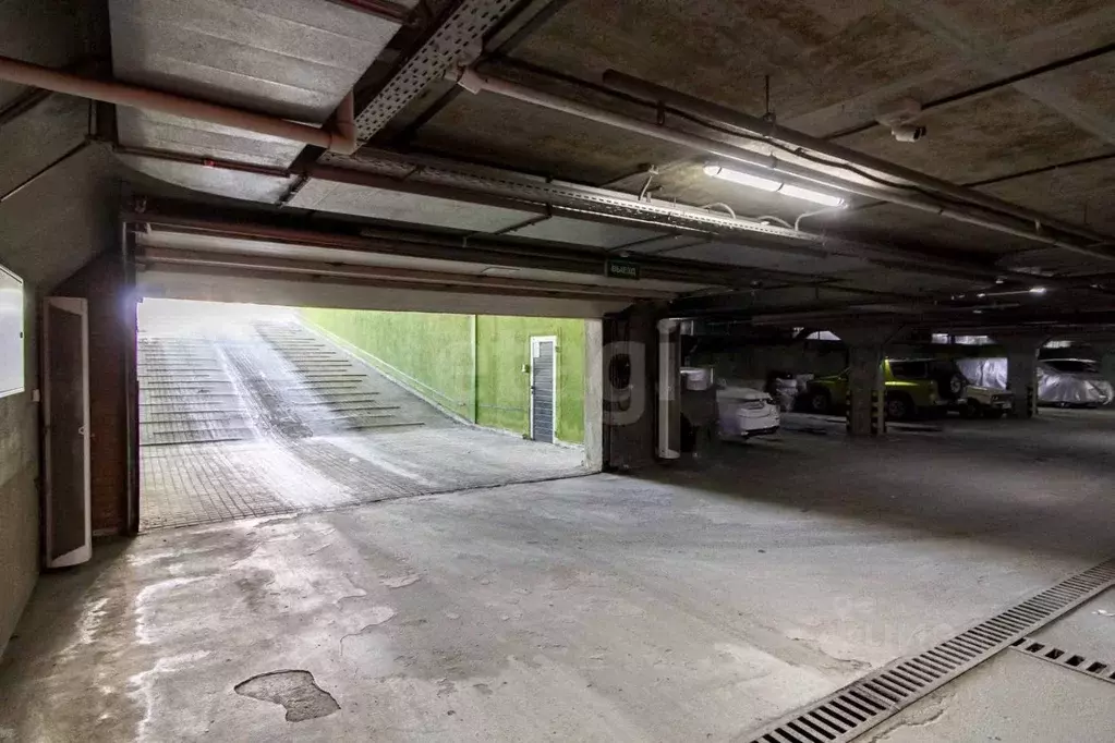 Гараж в Тюменская область, Тюмень ул. 50 лет Октября, 57Ак1 (15 м) - Фото 1