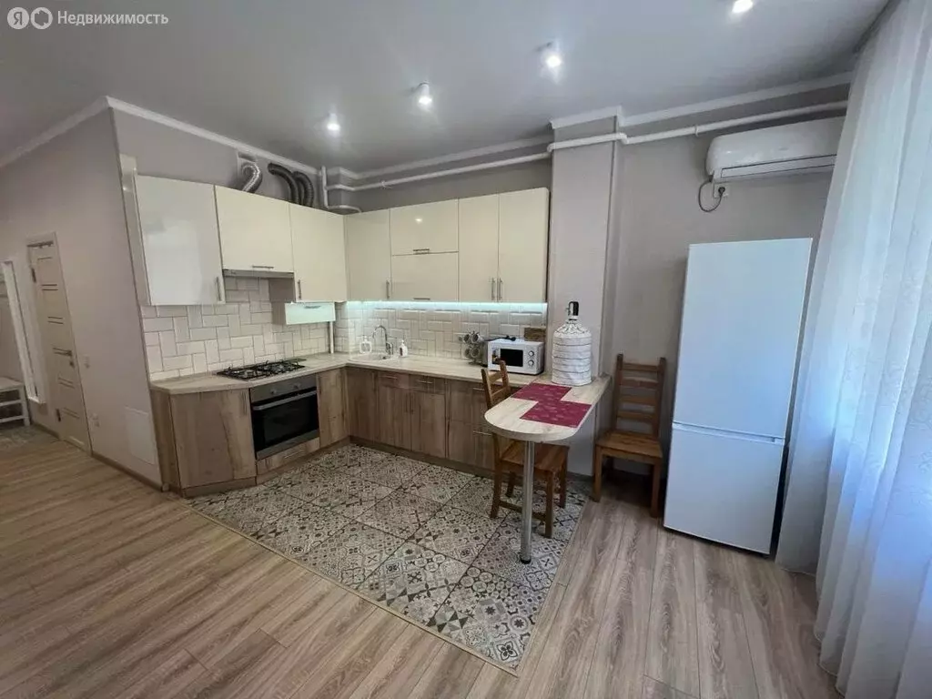 Квартира-студия: Каменск-Шахтинский, Украинская улица, 176А (46 м) - Фото 0
