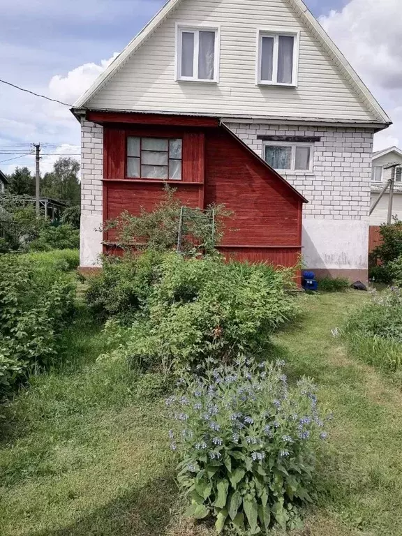 Дом в Ленинградская область, Выборгский район, Рощинское городское ... - Фото 1