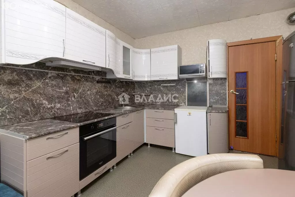 2-комнатная квартира: Благовещенск, улица Строителей, 68 (75.4 м) - Фото 1