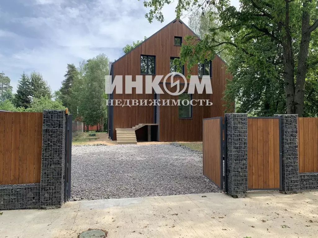 Дом в Московская область, Одинцовский городской округ, с. Жаворонки ... - Фото 1