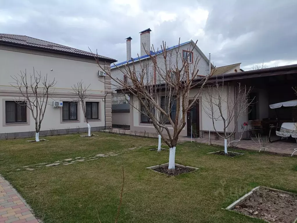 Дом в Волгоградская область, Волгоград пл. Белинского, 5/1 (397 м) - Фото 2