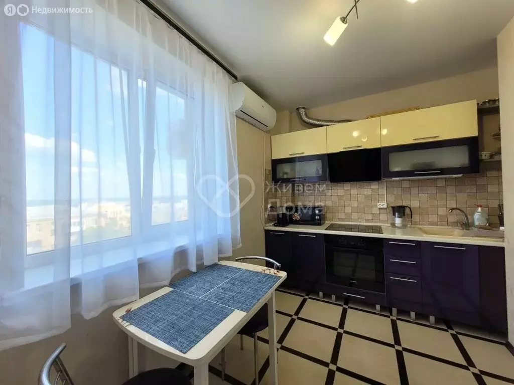1-комнатная квартира: Волгоград, улица Кузнецова, 57 (40 м) - Фото 0
