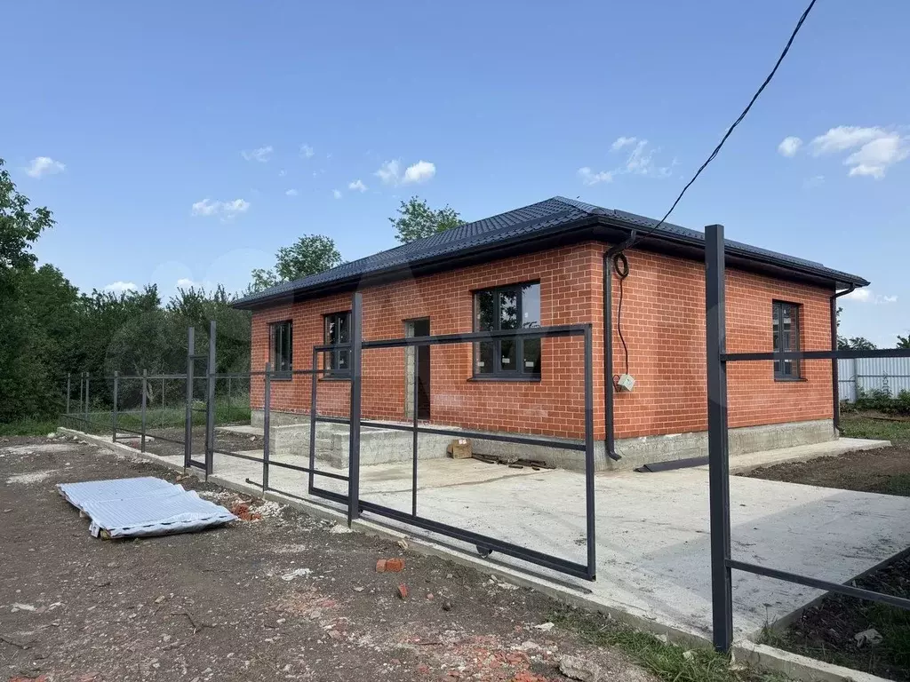 Дом 100 м на участке 6 сот. - Фото 0