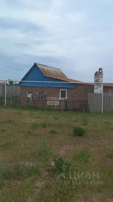 Дом в Астраханская область, Красноярский муниципальный округ, с. ... - Фото 0