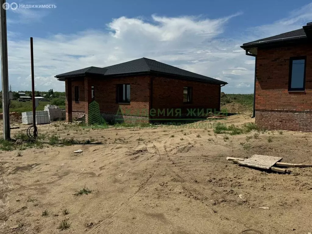 Дом в муниципальное образование Саратов, деревня Долгий Буерак, ... - Фото 1