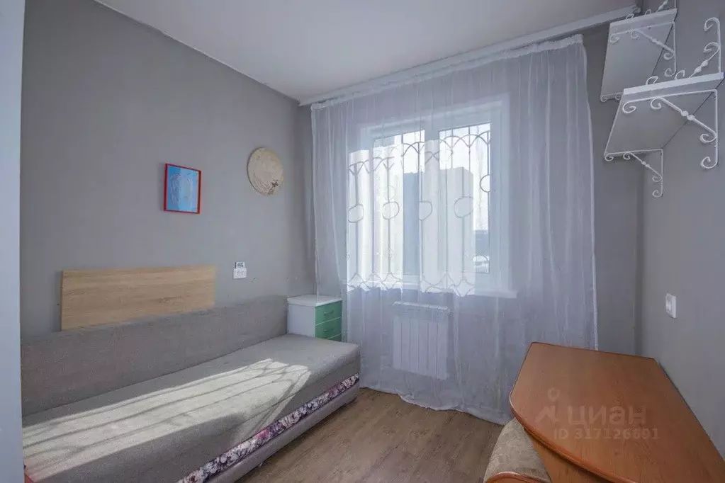 4-к кв. Свердловская область, Екатеринбург ул. Родонитовая, 26 (80.0 ... - Фото 1