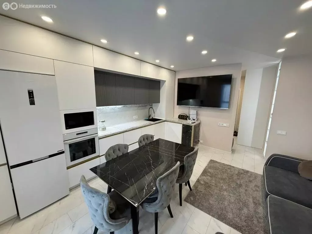 2-комнатная квартира: деревня Родина, Владимирская улица, 12А (75 м) - Фото 1