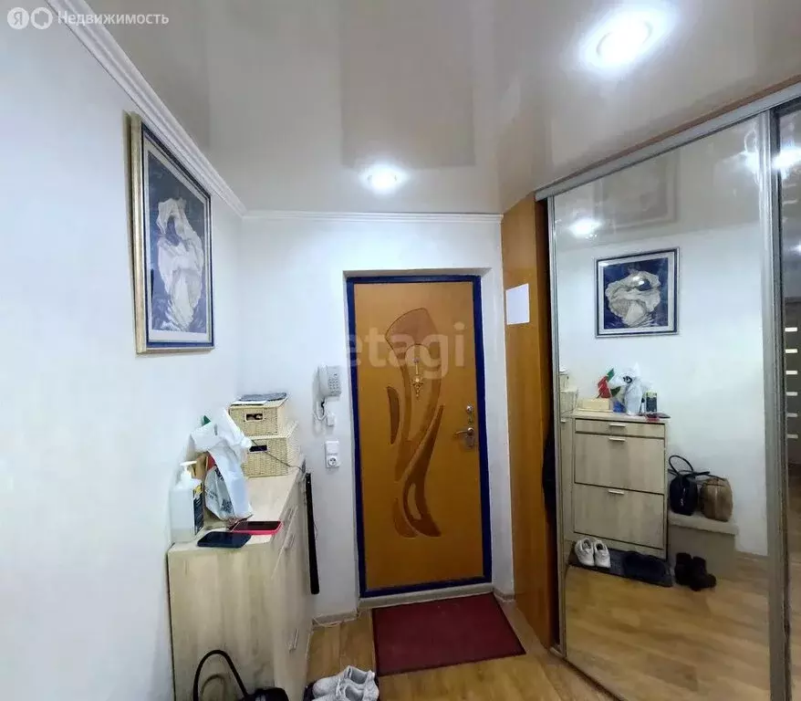 4-комнатная квартира: Альметьевск, улица Гафиатуллина, 31 (70.3 м) - Фото 0