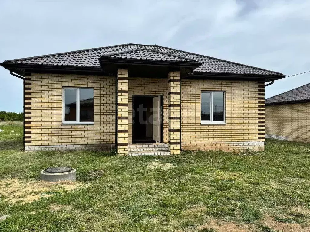 Дом в Воронежская область, Новоусманский район, Никольское с/пос, пос. ... - Фото 1