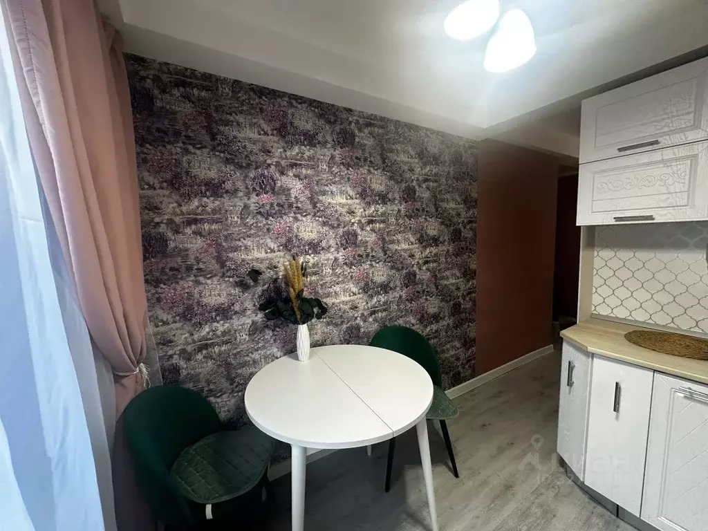 3-к кв. Санкт-Петербург ул. Коммуны, 28к3 (60.0 м) - Фото 1