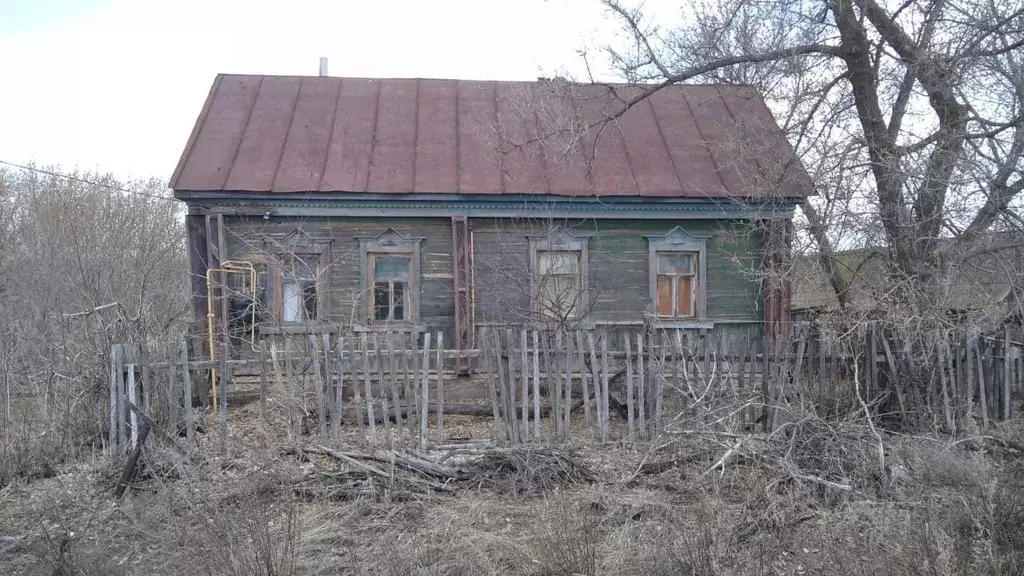 Дом в Оренбургская область, Бузулукский район, Новотепловский ... - Фото 1