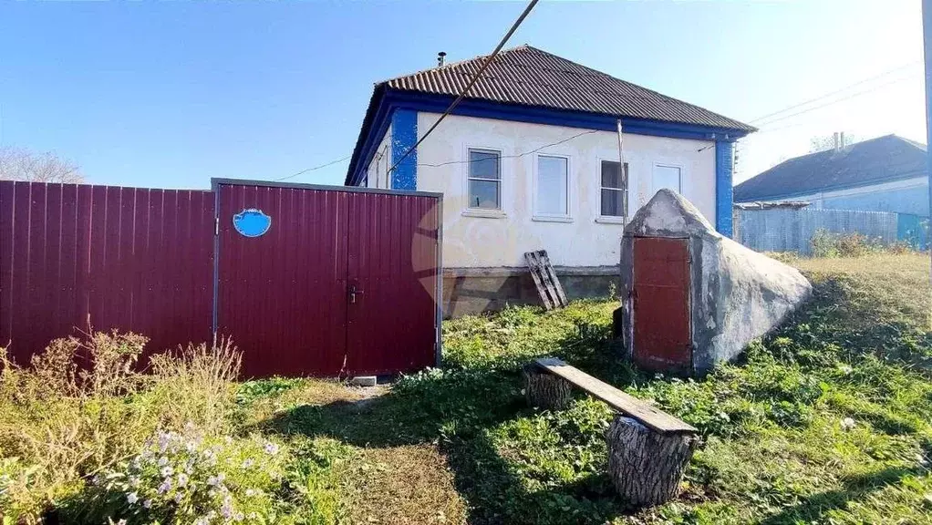 Дом в Белгородская область, Старооскольский городской округ, с. ... - Фото 0