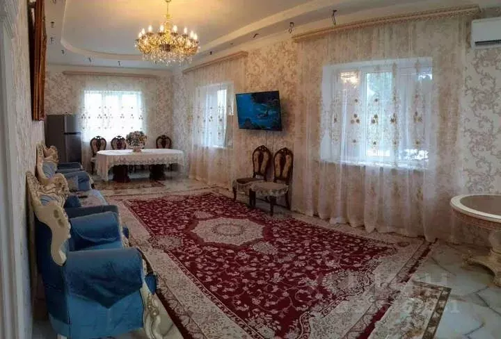 Дом в Воронежская область, с. Новая Усмань ул. Весенняя (257 м) - Фото 0