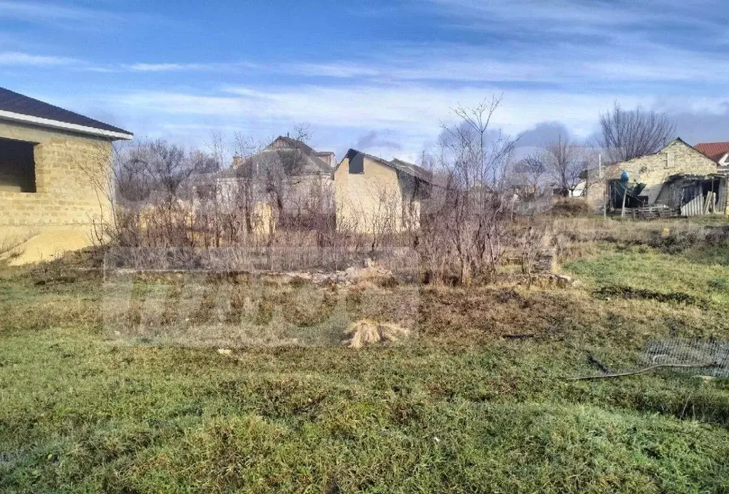 Участок в Крым, Белогорск ул. Луначарского (6.5 сот.) - Фото 2