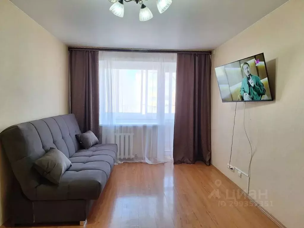 2-к кв. Ханты-Мансийский АО, Урай 2-й мкр, 57 (45.0 м) - Фото 1