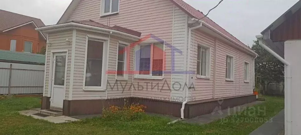 Дом в Белгородская область, Старооскольский городской округ, с. ... - Фото 1