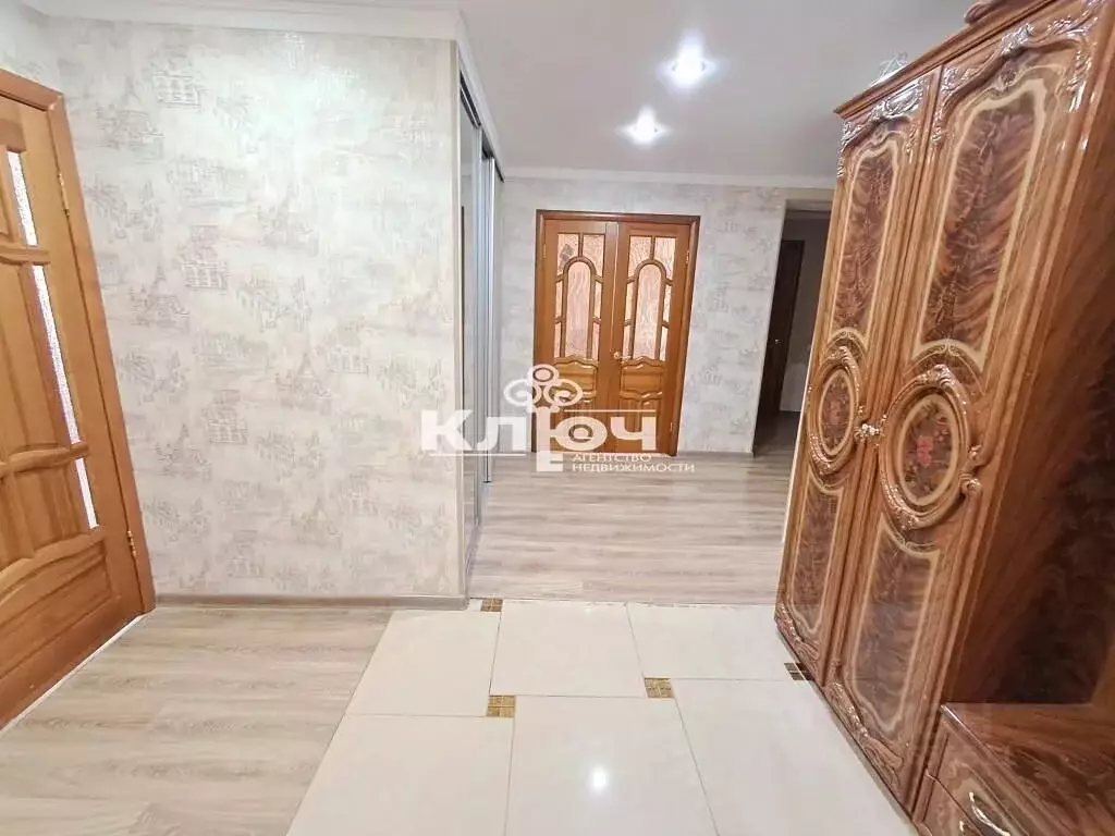 3-к кв. Башкортостан, Стерлитамак ул. Артема, 70 (100.0 м) - Фото 1