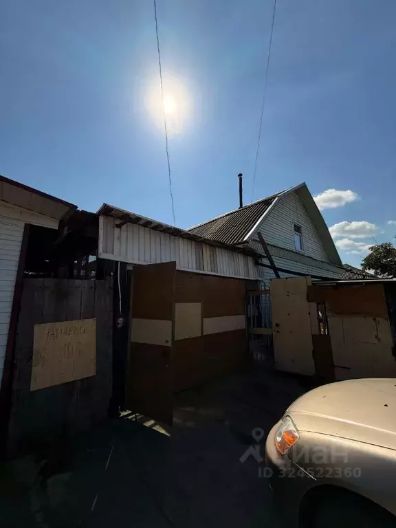 Дом в Алтайский край, Бийск городской округ, пос. Нагорный ул. Василия ... - Фото 1