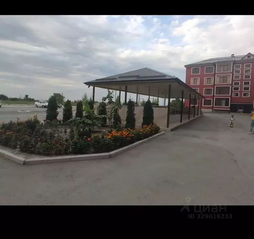 2-к кв. Кабардино-Балкария, Нальчик ул. Шогенова, 77 (70.0 м) - Фото 2