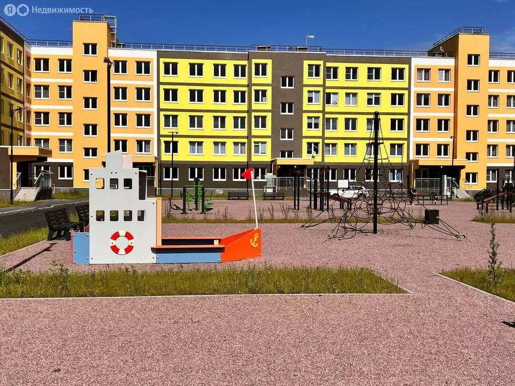 3-комнатная квартира: Сясьстрой, улица Карла Маркса, 3 (59.5 м) - Фото 0
