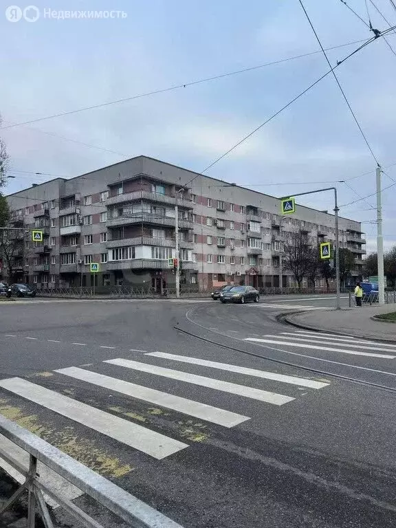 3-комнатная квартира: Калининград, площадь Калинина, 21 (56.4 м) - Фото 0