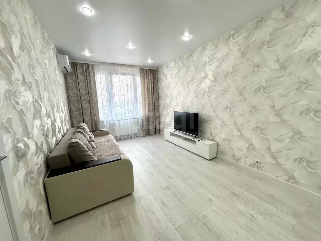 1-к кв. Татарстан, Казань ул. Александра Курынова, 5к3 (40.0 м) - Фото 0