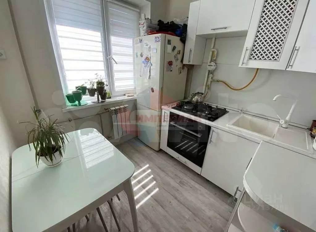 2-к кв. Белгородская область, Шебекино Парковая ул., 10 (43.7 м) - Фото 1