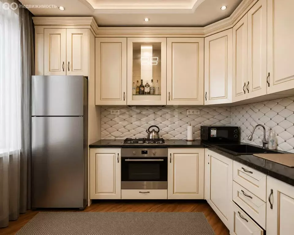 3-комнатная квартира: Санкт-Петербург, улица Типанова, 8 (90 м) - Фото 1