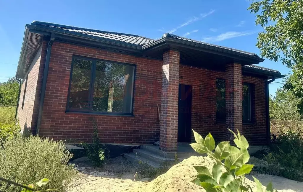 Дом в Ростовская область, Новошахтинск Кленовая ул., 39 (102 м) - Фото 1