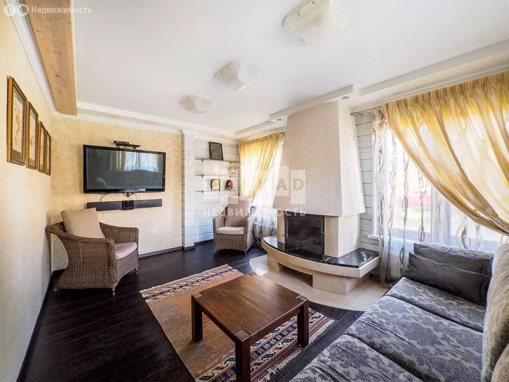 Дом в посёлок городского типа Правдинский, Народная улица, 20 (150 м) - Фото 2