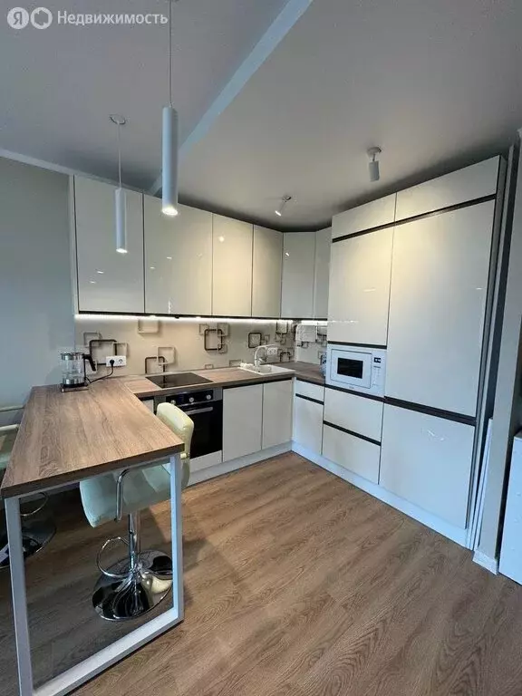 1-комнатная квартира: Люберцы, улица Лётчика Ларюшина, 2 (37 м) - Фото 2