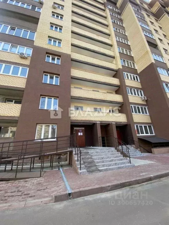 2-к кв. Брянская область, Брянск Ново-Советская ул., 130Г (73.1 м) - Фото 0
