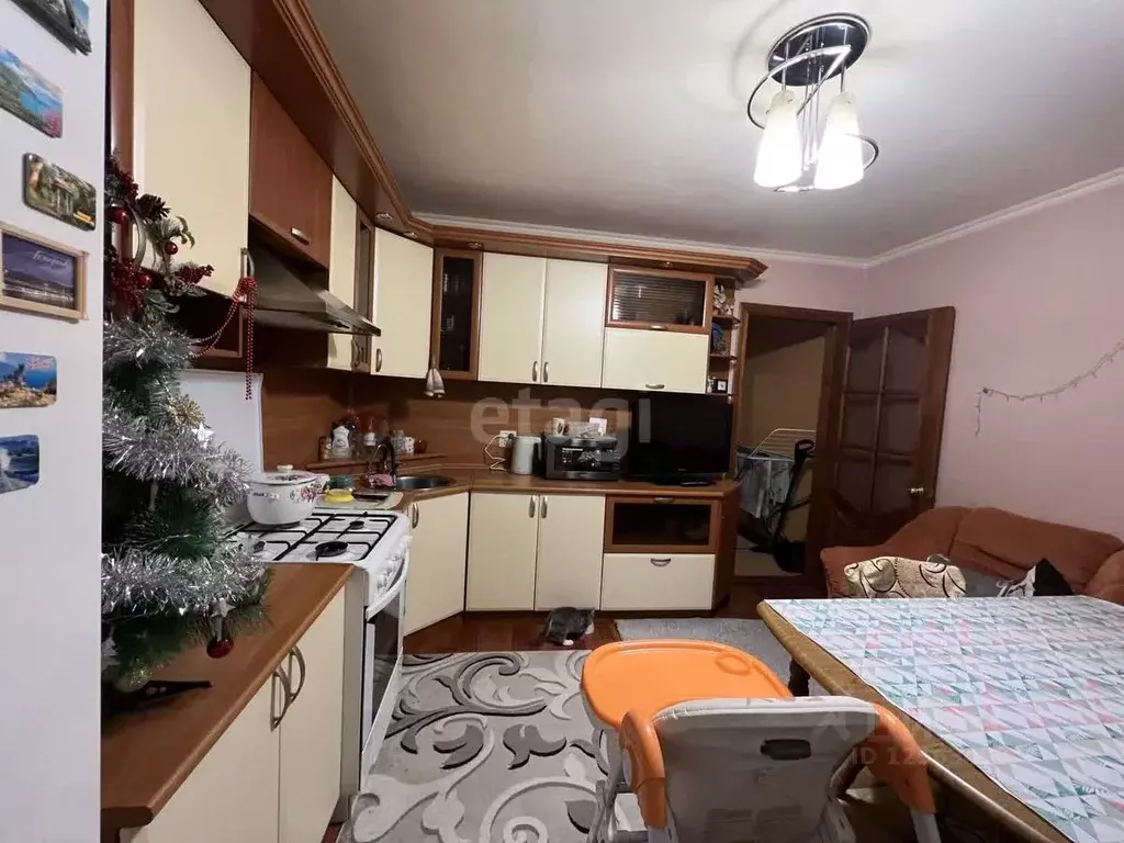 2-к кв. Воронежская область, Семилуки ул. Гагарина, 30 (77.4 м) - Фото 0