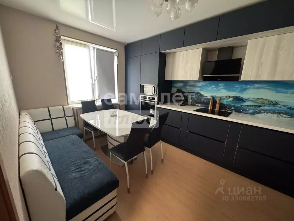 3-к кв. Карелия, Петрозаводск Нойбранденбургская ул., 3к1 (88.1 м) - Фото 1