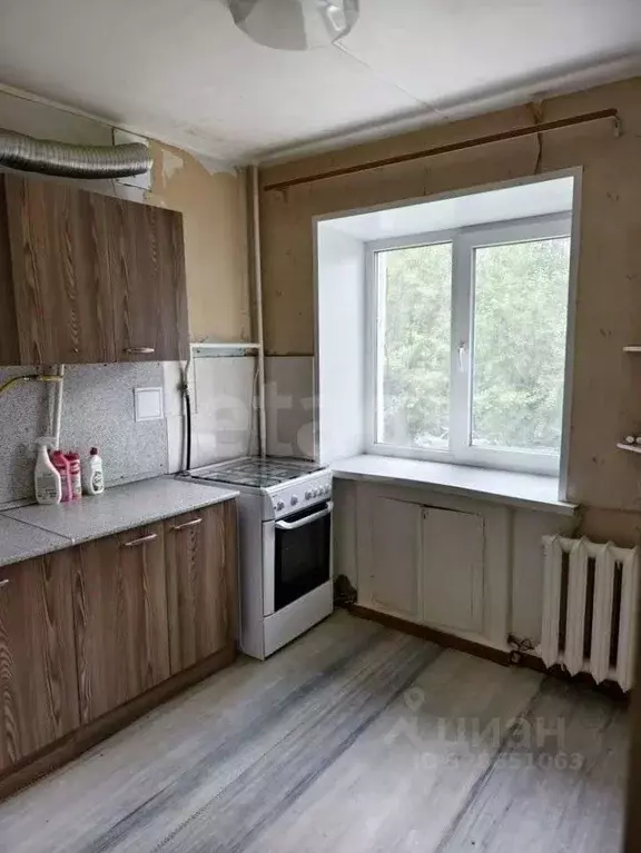 3-к кв. Удмуртия, Ижевск пл. имени 50-летия Октября, 13 (52.0 м) - Фото 1