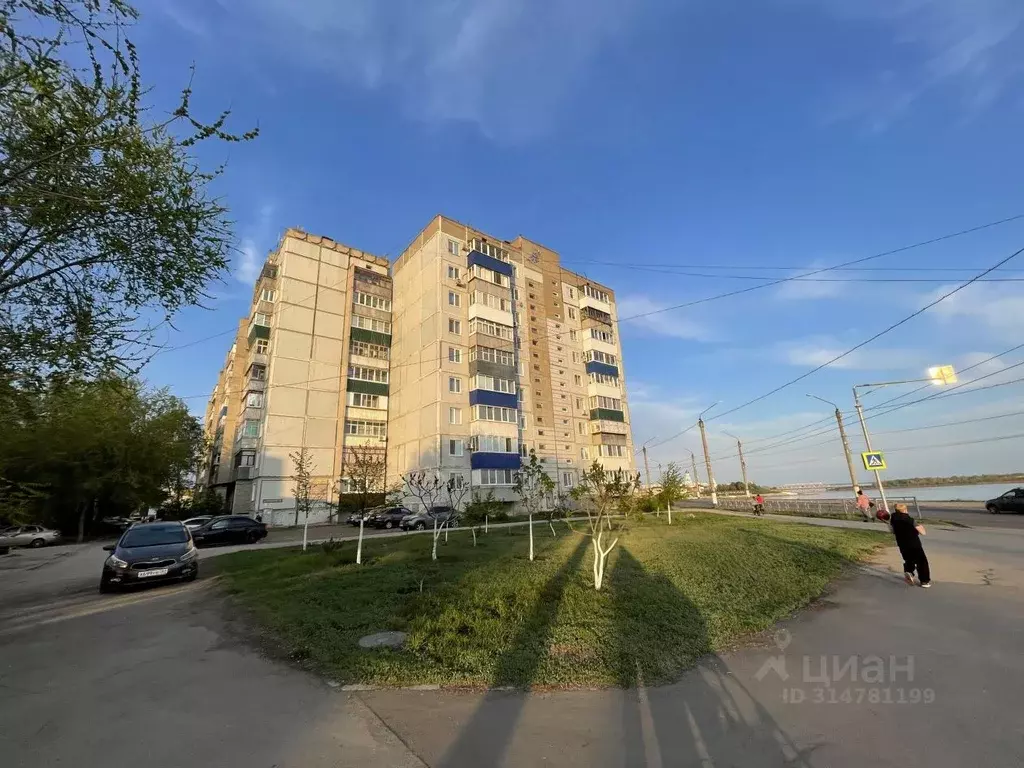 3-к кв. Самарская область, Сызрань ул. Урицкого, 10 (72.0 м) - Фото 0
