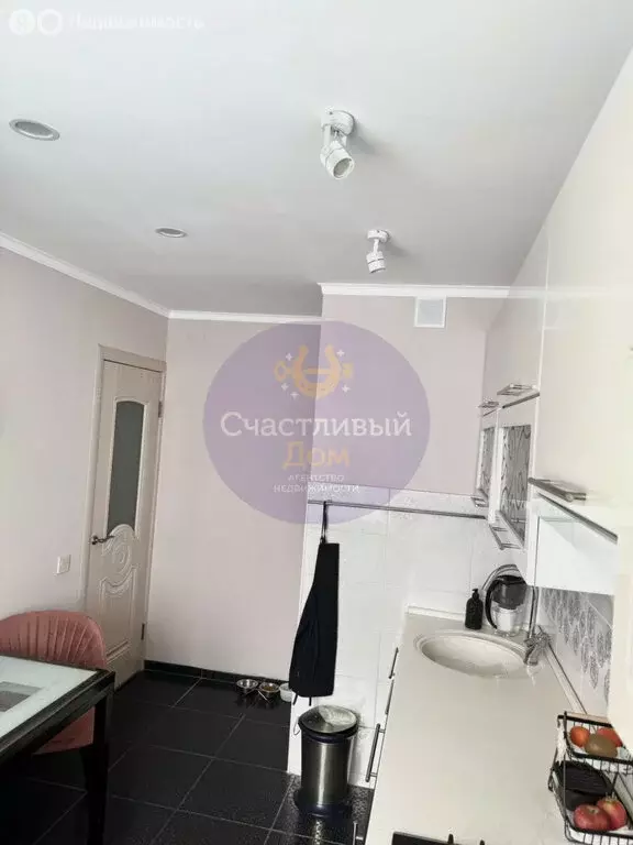 3-комнатная квартира: Орск, посёлок Строитель, улица Докучаева, 52А ... - Фото 1