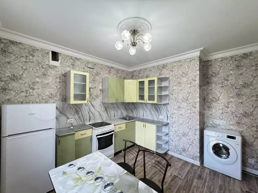 3-к. квартира, 90 м, 2/10 эт. - Фото 0