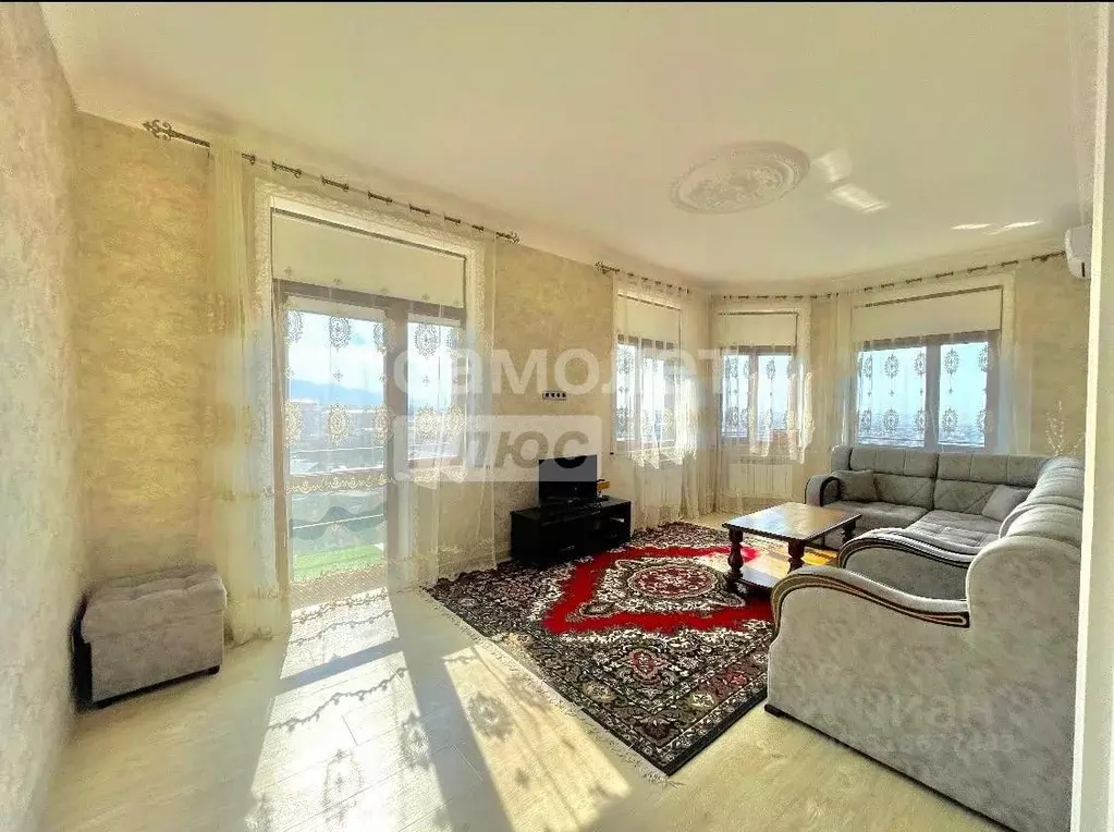 2-к кв. Дагестан, Махачкала ул. Гаджи Алибегова, 90 (75.0 м) - Фото 0