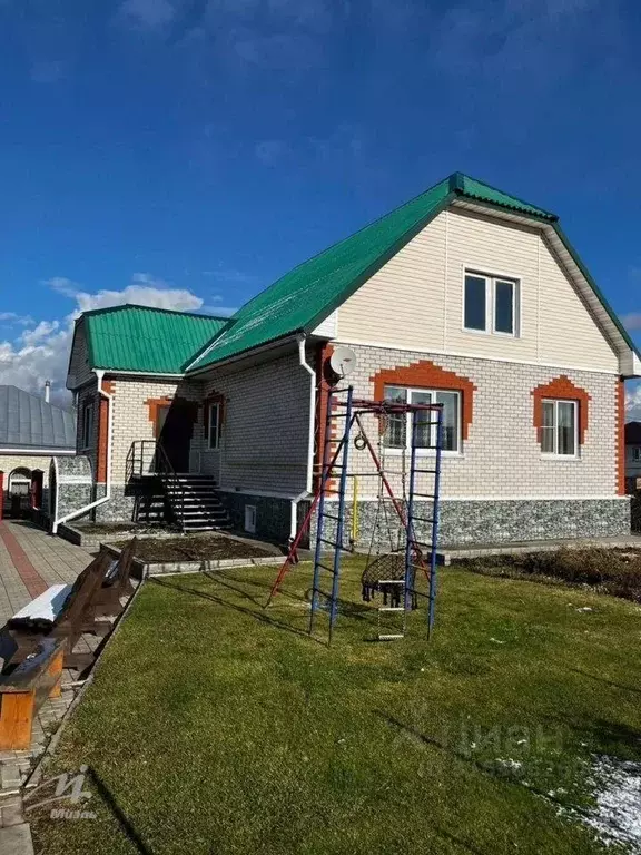 Дом в Алтайский край, Барнаул ВРЗ мкр, ул. Школьная (178 м) - Фото 0