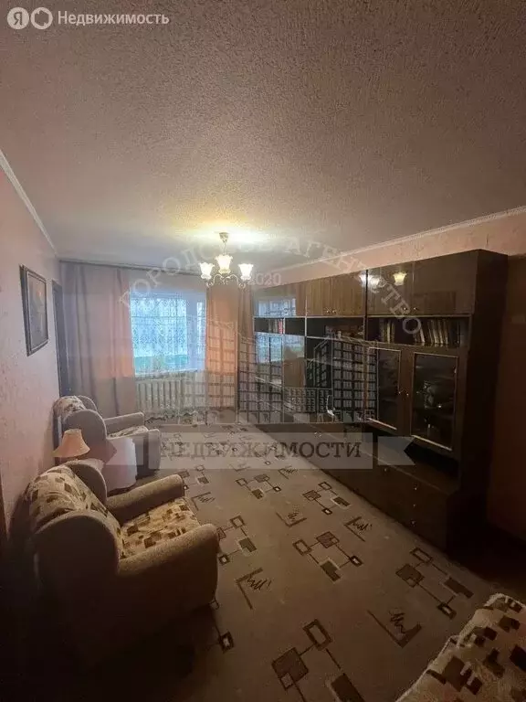 3-комнатная квартира: Калуга, Телевизионная улица, 4 (48.2 м) - Фото 1