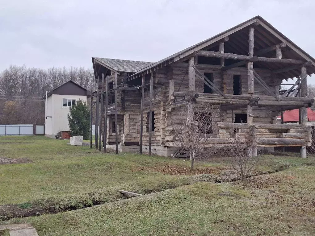 Дом в Воронежская область, с. Семилуки ул. Зеленая, 12 (360 м) - Фото 0